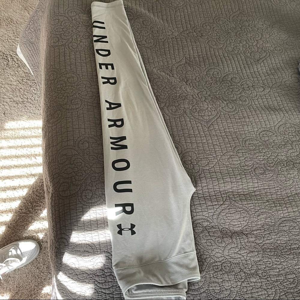 Girls Under armour leggings